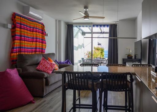 Newly Renovated 2 Bedroom Beachfront House Sitio de Calahonda Zewnętrze zdjęcie